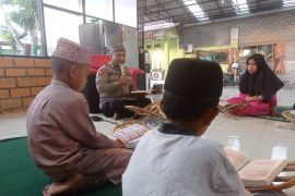 Kisah anak jalanan menata masa depan di atas kasih sayang seorang Polisi