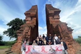 Belajar sejarah, puluhan anak muda Mojokerto "Road to Trowulan"