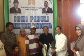 ICMI Orwil Aceh bagikan 200 paket untuk anak yatim dan dhuafa