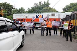 Daop Surabaya imbau masyarakat tidak "ngabuburit" di sekitar jalur KA