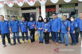 Demokrat Barsel sampaikan surat ke PN Buntok dukung AHY