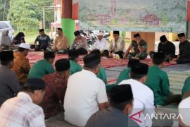 Pemkab Pamekasan beri beasiswa 5.000 santri