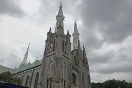 Info BMKG : Hujan ringan berpeluang guyur sejumlah kota besar saat Isa Al Masih