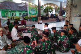 Puluhan personel Yonarmed ikuti pesantren kilat kaji kitab dan tafsir
