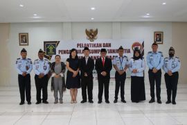 Kemenkumham Kepri ambil sumpah janji setia WNA Korea jadi WNI