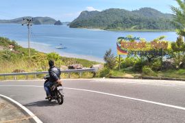 DPRD Sumbar soroti mentalitas masyarakat sambut wisatawan saat  Lebaran