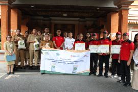 Wali Kota Denpasar salurkan CPP ke 4.659 penerima bantuan