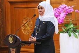 Khofifah ingatkan pengusaha di Jatim bayarkan THR paling lambat H-7 Idul Fitri