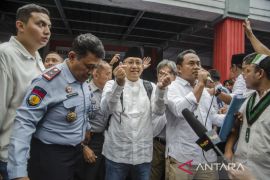 Anas Urbaningrum bebas