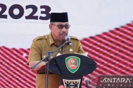 Pemprov Maluku salurkan 9.985 paket sembako untuk warga jelang   Lebaran