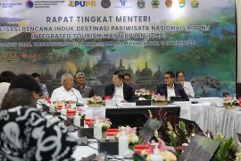 Bappenas: Semua pihak perlu berkolaborasi atasi tujuh isu pariwisata