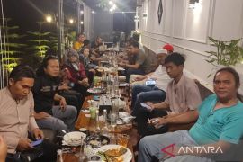 Buka puasa bersama PT AGM dan PWI HSS jalin silaturrahmi