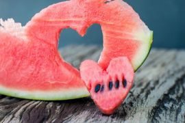 Konsumsi buah kaya air bantu kebutuhan cairan terpenuhi saat puasa