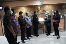 Karangasem sediakan fasilitas pendaftaran daring yang bebas antrian