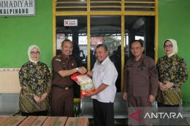 Kejati Babel serahkan santunan untuk panti asuhan Muhammadiyah