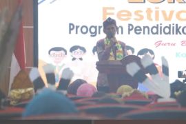 Bupati:  kemajuan teknologi dan informasi haruskan dunia pendidikan sesuaikan diri