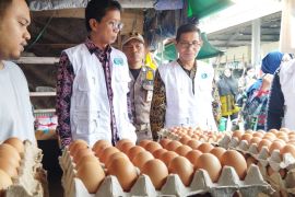 Jelang Idul Fitri TPID Paser sidak sembako di pasar dan toko ritel modern