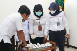 Jalani tes urine, semua masinis KAI Jember negatif narkoba