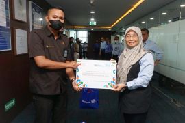 Berbagi Berkah Kepada Masyarakat Sekitar, WIKA Salurkan 2.137 Paket Sembako