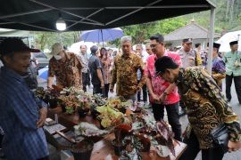 Puluhan UMKM dan pelaku wisata memeriahkan Pasar Takjil Kaliurang #2