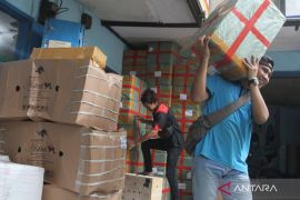 Pengiriman paket melalui kereta meningkat