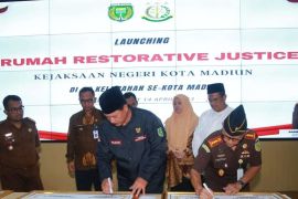 Kejari Kota Madiun resmikan 26 Rumah "Restorarive Justice" di kelurahan