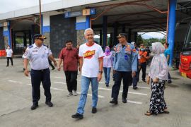 Ganjar pantau arus mudik di Terminal Bawen