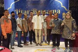 Fibernet Surabaya rayakan HUT ke-3 dengan pelanggan dan yatim piatu