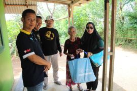 Karyawan"QNET" beri bantuan Ramadhan ke masyarakat Ponorogo