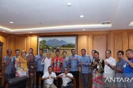 Pj Gubernur Suganda senang Apindo dan SPSI kompak