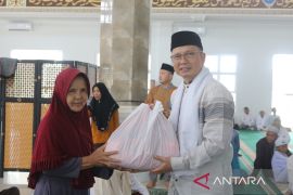 Bangka Tengah salurkan bantuan dana hibah rumah ibadah