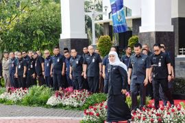 Gubernur Khofifah larang ASN mudik gunakan mobil dinas