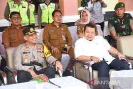 Dolly Pasaribu hadiri apel pasukan Operasi Ketupat 2023 di Paluta