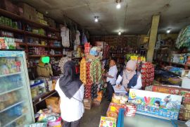 BPOM Maluku temukan 7.654 kemasan pangan  kedaluwarsa