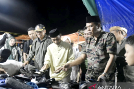 Bupati Gorontalo tinjau pasar senggol di Telaga