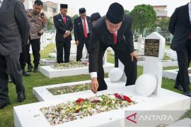 Kakanwil Kemenkumham  ziarah ke TMP peringati Hari  Pemprov Sumut