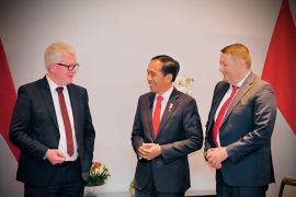 Bahlil  siap kawal rencana investasi VW bangun industri baterai EV