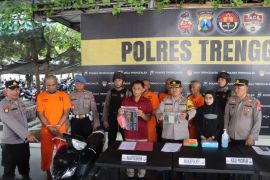 Polisi tangkap komplotan pencuri dan penadah motor di Trenggalek