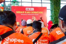 Sebar Berkah Ramadan, ShopeeFood gandeng Mitra Pengemudi Shopee adakan kegiatan Sosial