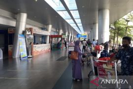 ARUS MUDIK- Penumpang APT Pranoto naik 40 persen  jelang Lebaran