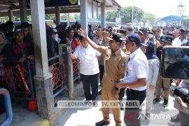 ARUS MUDIK - Forkopimda Babel tinjau mudik di Pelabuhan Tanjung Kalian