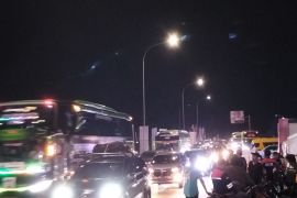 H-3 Lebaran, Pemudik roda empat terus berdatangan di Pelabuhan Bakauheni