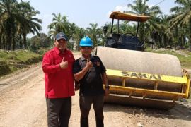 Sidak Ketua Komisi B, baru PT Smart yang kerjakan jalan poros ke Aekkuo