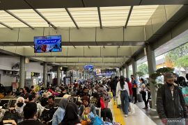 H-2 Lebaran, sekitat 24.200 pemudik berangkat dari Stasiun Pasar Senen