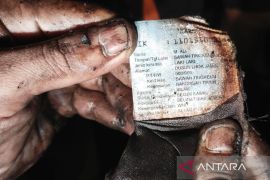 Identitas dua jenazah korban tiang listrik tumbang di Aceh Selatan terungkap dari KTP terbakar