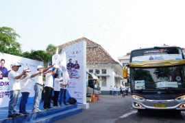 Bio Farma Group memberangkatkan 1.230 pemudik