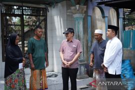 Pemkab HST salurkan santunan kepada korban musibah kebakaran