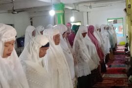Jamaah Tareqat Naqsabandiyah di Padang rayakan Idul Fitri