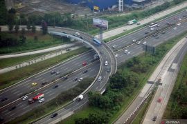 107 juta masyarakat diprediksi lakukan perjalanan selama Natal dan tahun baru