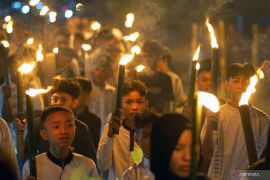 Ratusan warga ikuti pawai obor di Kota Gorontalo